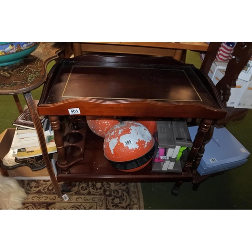 401 - A mahogany drinks trolley.