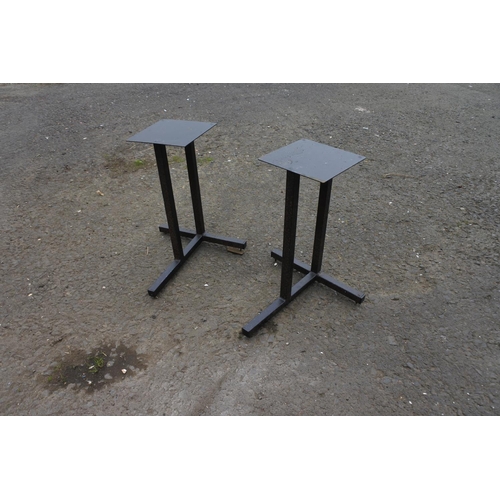 750 - A pair of metal speaker stands.