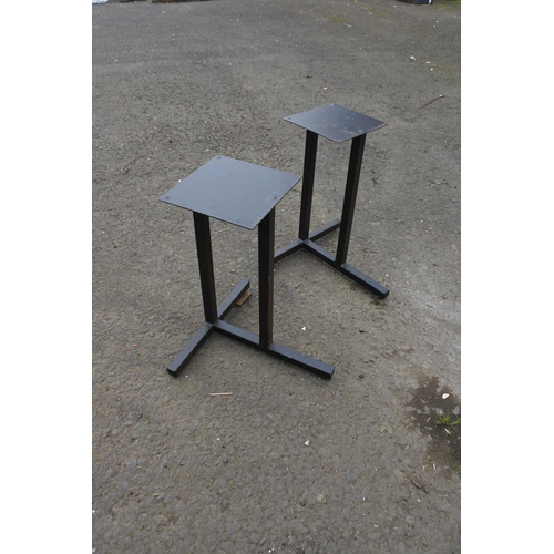 750 - A pair of metal speaker stands.