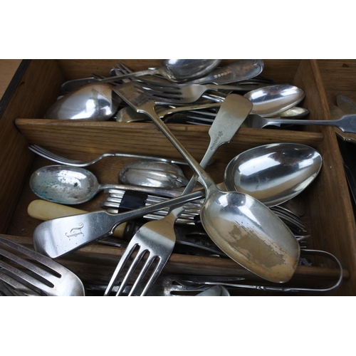 1180 - A wooden tray of assorted antique and vintage cutlery.