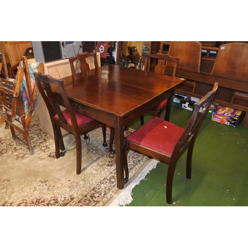 1181 - A mahogany dining room table and four chair set.