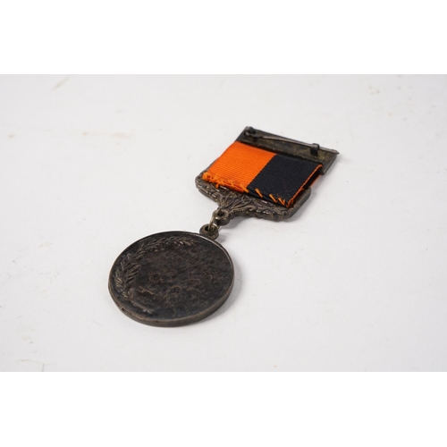 655 - An Irish War of Independence 'Black & Tans' Volunteer Medal with Comrac bar.