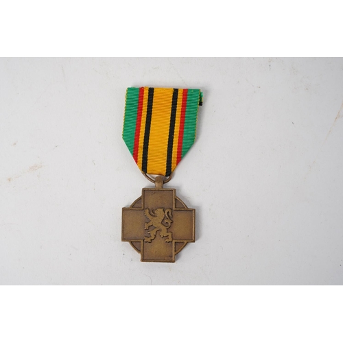 698 - A Belgian 1940–1945 Military Combatant's Medal.