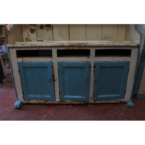 592 - A stunning Irish vernacular pine dresser in need of restoration, Approx 148x202x47cm.
