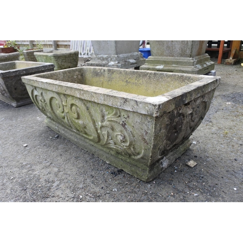 746B - A concrete garden planter, measuring 31