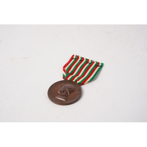 676 - A WW1 Italian War Service Medal.