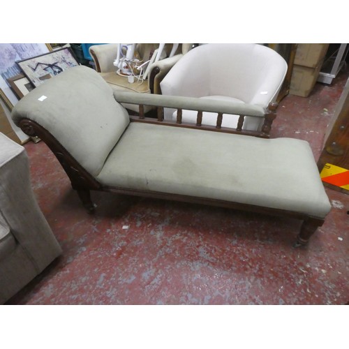 786 - A Stunning upholstered Chaise Lounge chair.