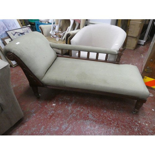 786 - A Stunning upholstered Chaise Lounge chair.