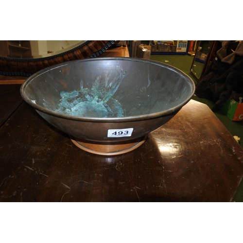 493 - A stunning large copper bowl, measuring 36cm diameter.