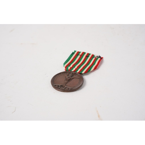 676 - A WW1 Italian War Service Medal.