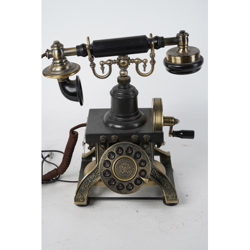 899 - An antique style telephone.