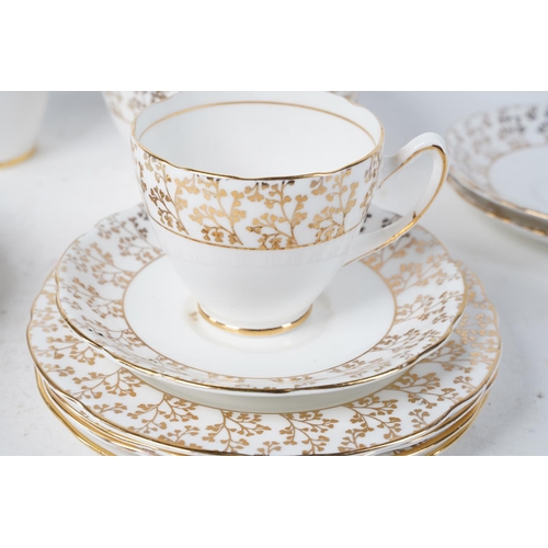 1072 - A vintage Gladstone bone china tea set.