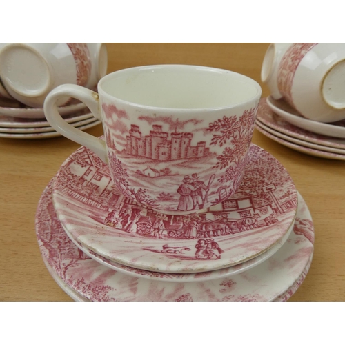 524 - A Broadhurst pottery tea set.