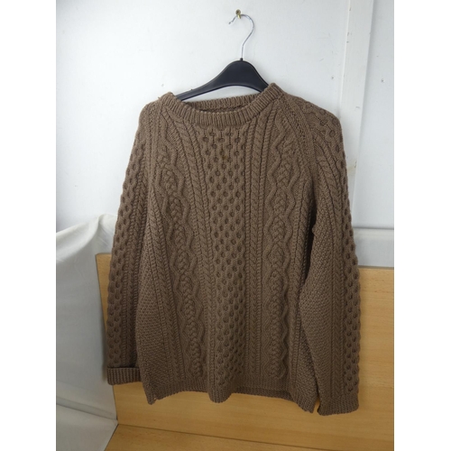 527 - A vintage aran wool cardigan and jumper.