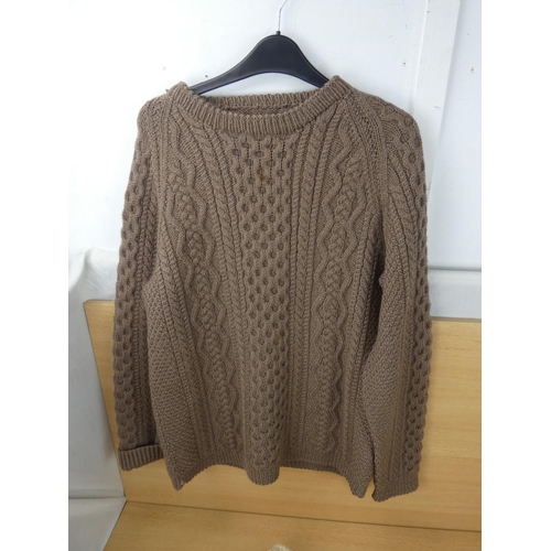 527 - A vintage aran wool cardigan and jumper.