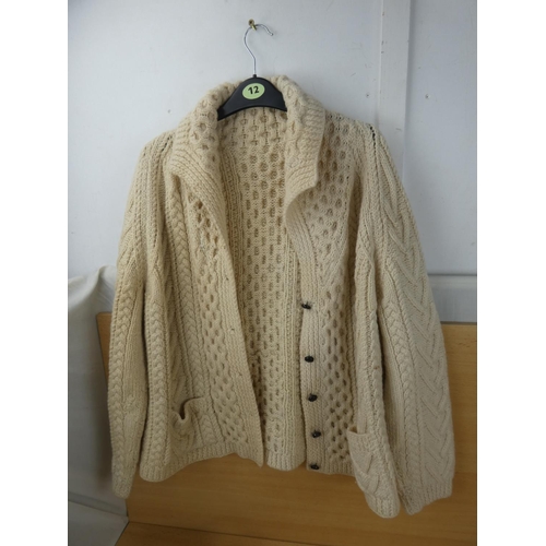 527 - A vintage aran wool cardigan and jumper.