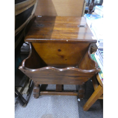 530 - A wooden dough bin. Approx 51x59x70cm.