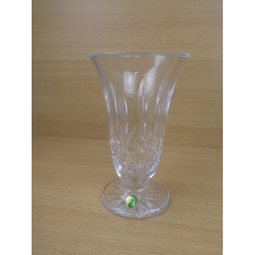 305 - A stunning Waterford Crystal vase.