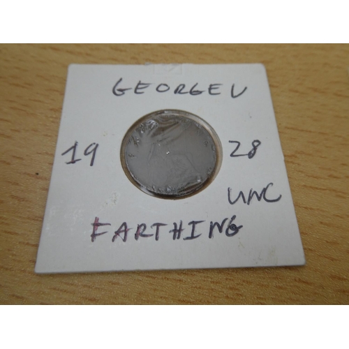 357 - A lot of George V Farthing in presentation folder, dates 1927, 1928, 1930, 1931, 1932, 1934 and 1936... 