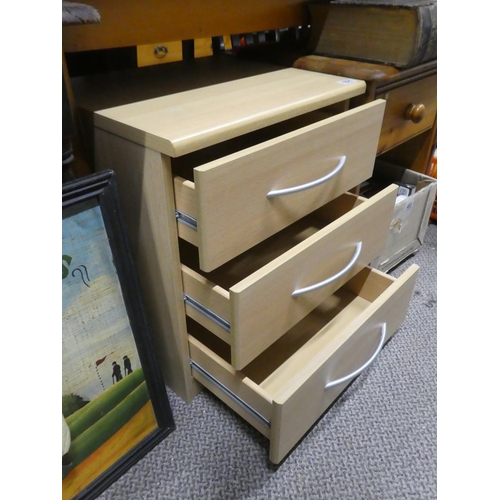 484 - A modern three drawer chest, measuring 48x55x43cm.