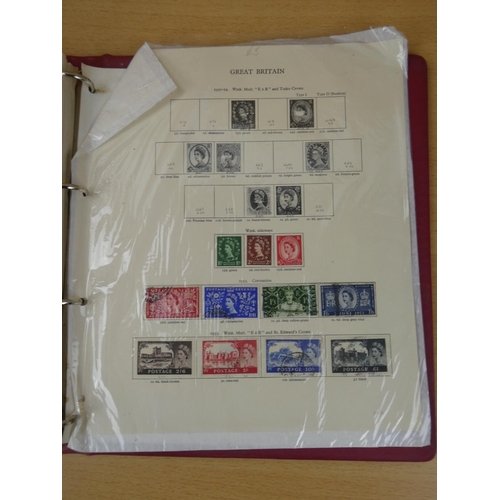 580 - A vintage Stanley Gibbons Great Britain stamp album.