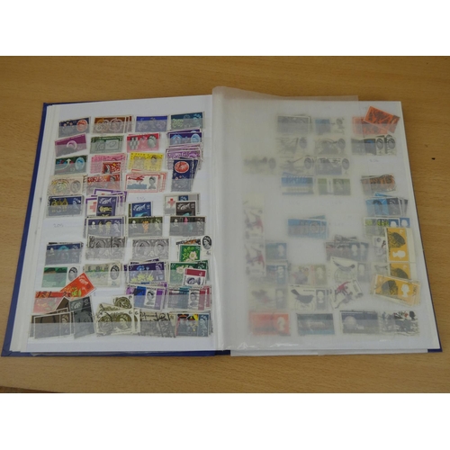 582 - A vintage stamp album containing Great Britain stamps up to 1970.