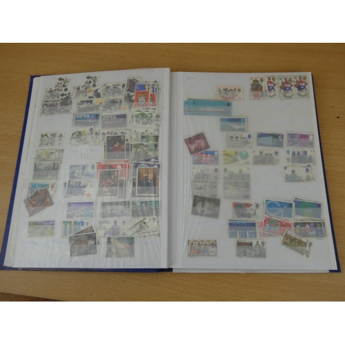 582 - A vintage stamp album containing Great Britain stamps up to 1970.