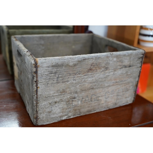 831 - A vintage Redmond Makers, Belfast 'MacLennan Beverage Co Ltd' wooden bottle crate