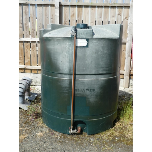 1038 - An oil tank.