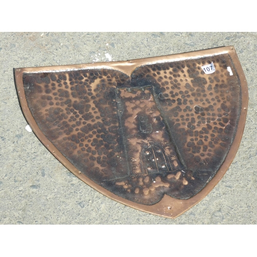 1070 - A large antique copper shield plaque, measuring 56x44cm.