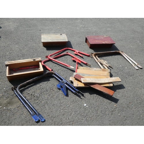 1084 - Three vintage school desks for restoration.