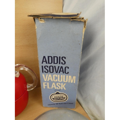 81 - A lot of vintage kitchen ware, to include a boxed vintage Addis Isovac vacuum flask and more.