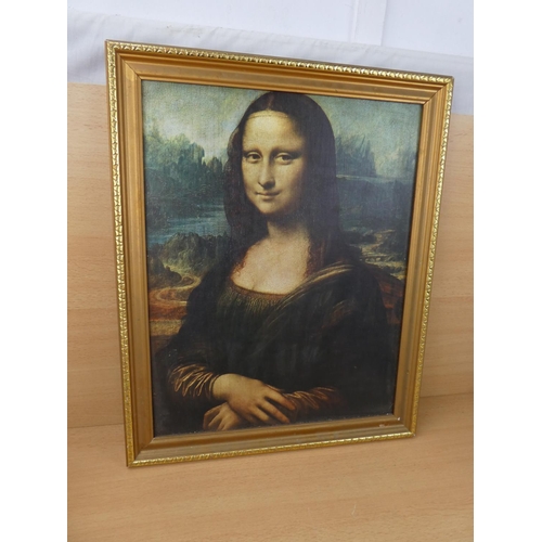 93 - A vintage framed print of the Mona Lisa.