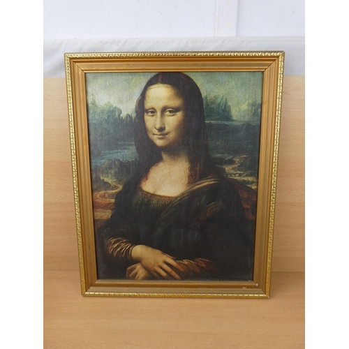 93 - A vintage framed print of the Mona Lisa.