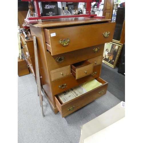 532 - A vintage chest of seven drawers, measuring 82x108x49cm.