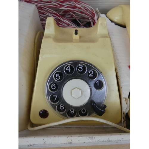 545 - A vintage telephone intercom set in original box.