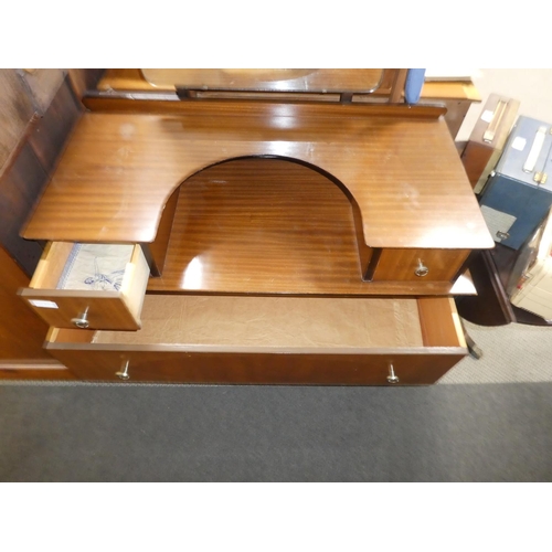 549 - A vintage dressing table and mirror, measuring 94x148x47cm.