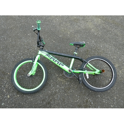 565 - An Amp Unleaded BMX bike.