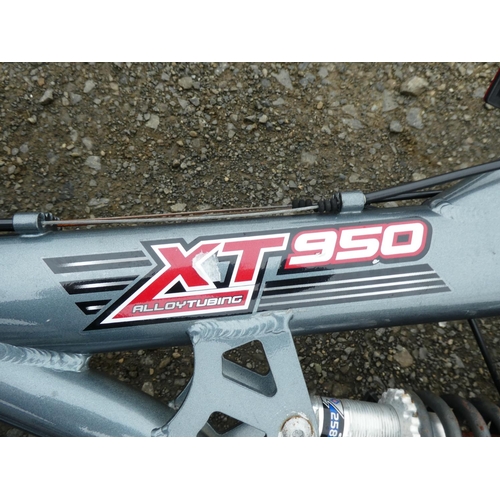 566 - A XT Dynamics Shockwave bike.