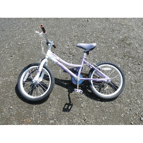 574 - A Flutter Silver Fox children's bike.