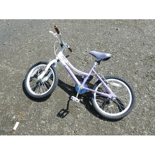 574 - A Flutter Silver Fox children's bike.