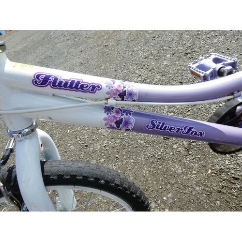 574 - A Flutter Silver Fox children's bike.