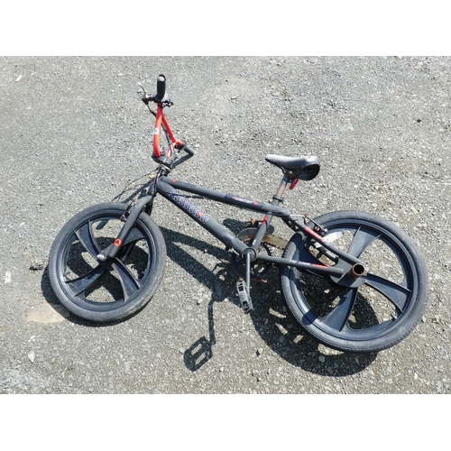 576 - A Farenheit 600 BMX bike.