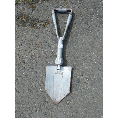 607 - A folding metal hand shovel.