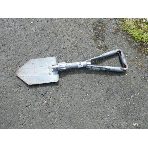 607 - A folding metal hand shovel.