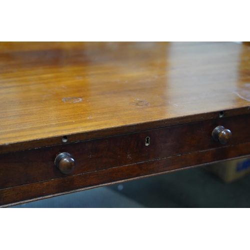 150 - A stunning antique dining table on castors & drawers to 2 sides. 127x118x65cm.