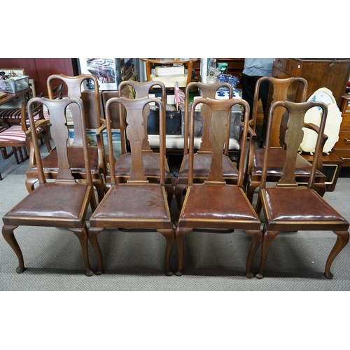 78 - A set of 8 vintage dining room chairs.