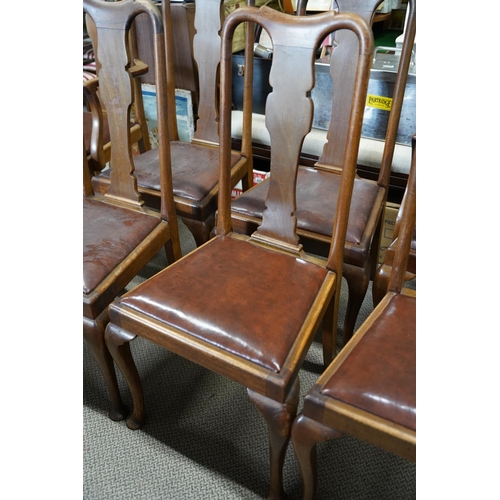 78 - A set of 8 vintage dining room chairs.