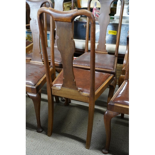 78 - A set of 8 vintage dining room chairs.