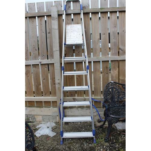 560 - An ABAU aluminium ladder.